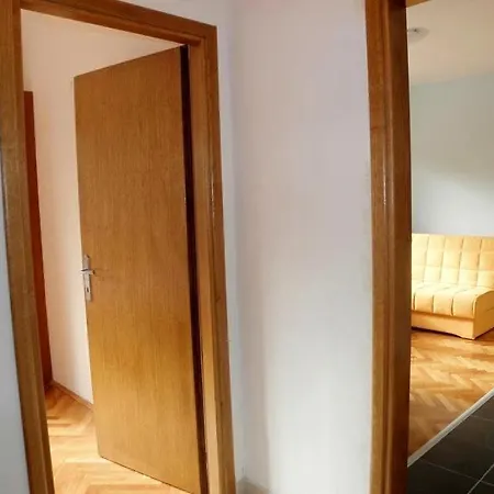 In With Sea View, Balcony, Air Conditioning, Wi-fi Duće