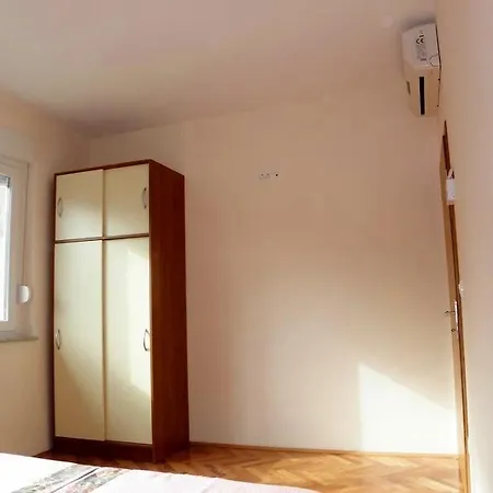 In With Sea View, Balcony, Air Conditioning, Wi-fi Lejlighed