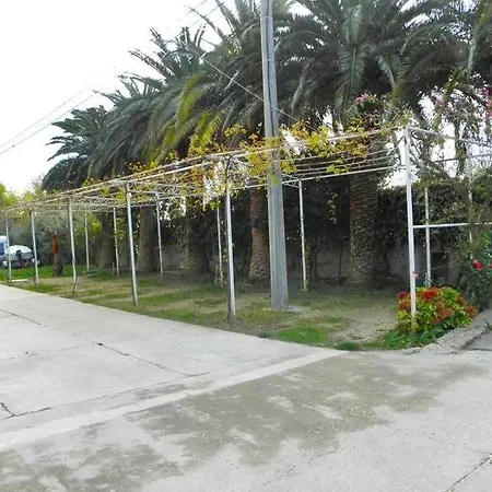 In With Sea View, Balcony, Air Conditioning, Wi-fi Apartment Duce